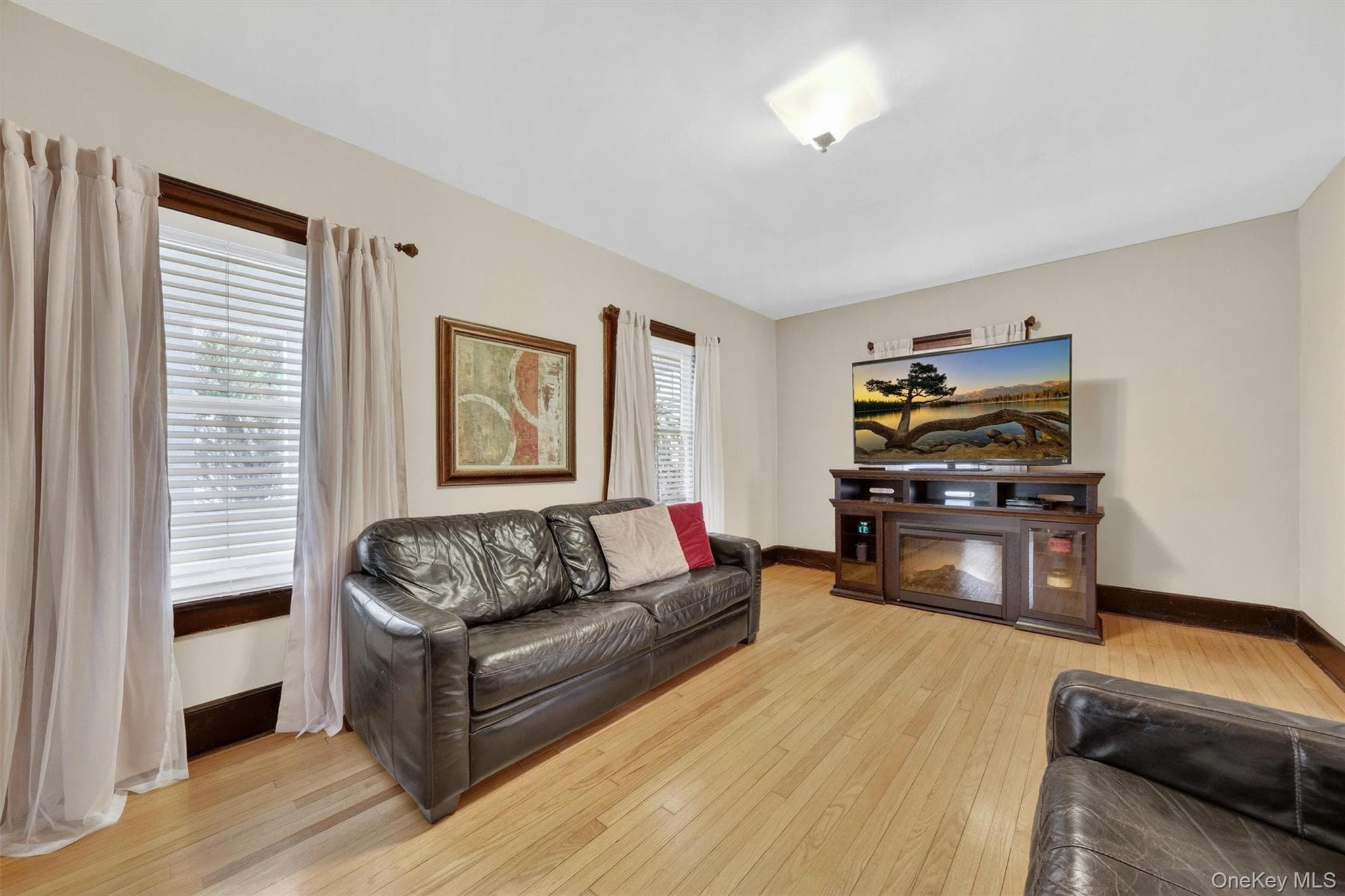 11 Columbia Avenue thumbnail 10