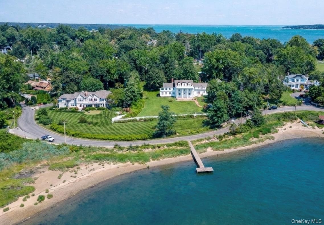 158 E Shore Road photo 1