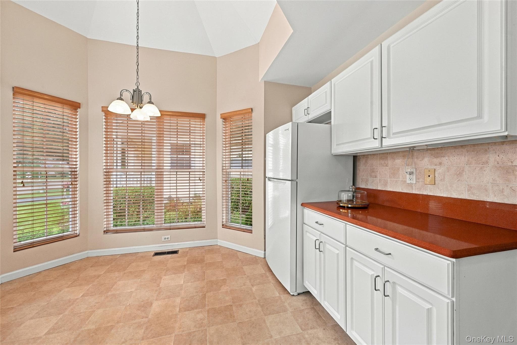 120 Scenic Lake Drive thumbnail 14