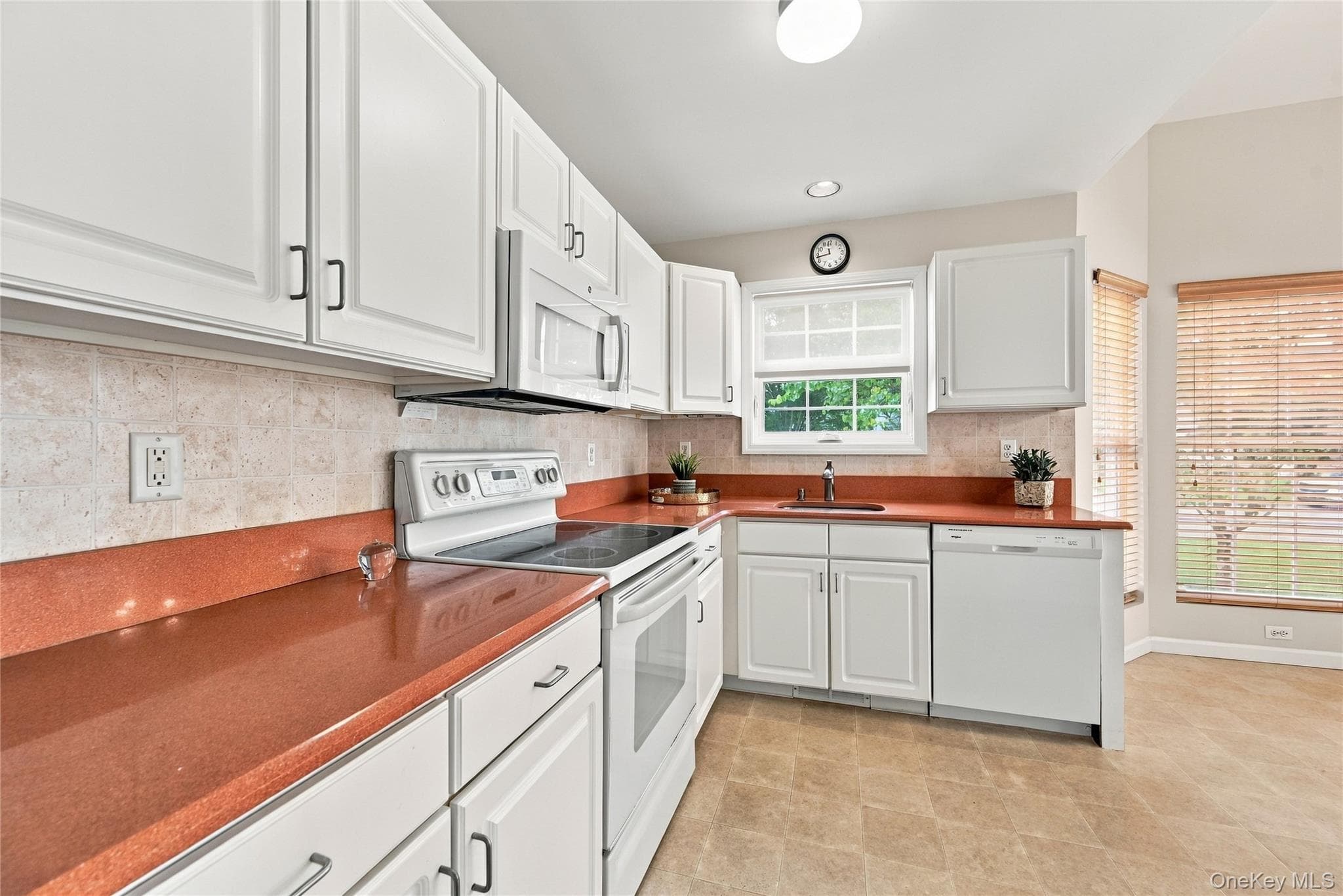 120 Scenic Lake Drive thumbnail 12