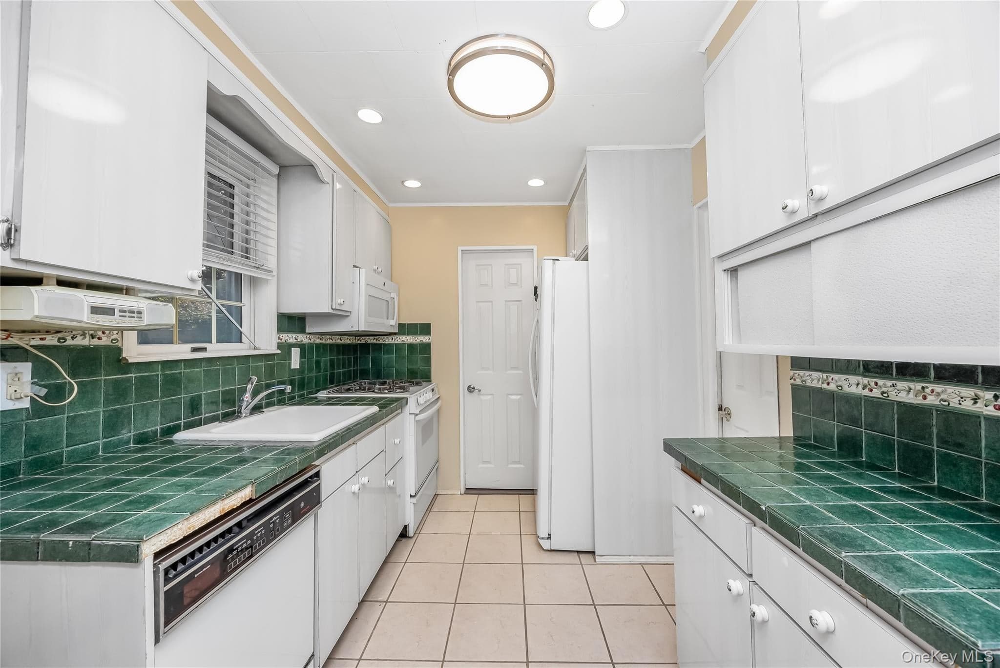 71-32 Caldwell Avenue thumbnail 11