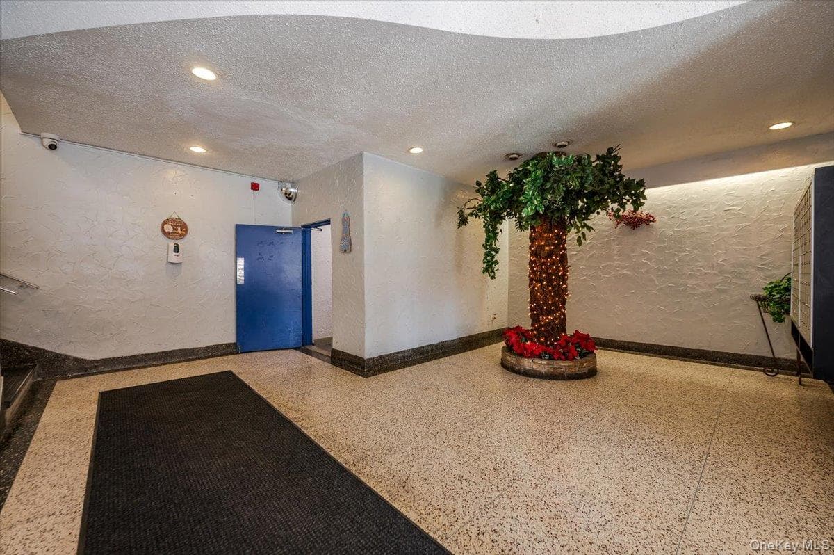 1332 Metropolitan Avenue Unit: 4K thumbnail 3