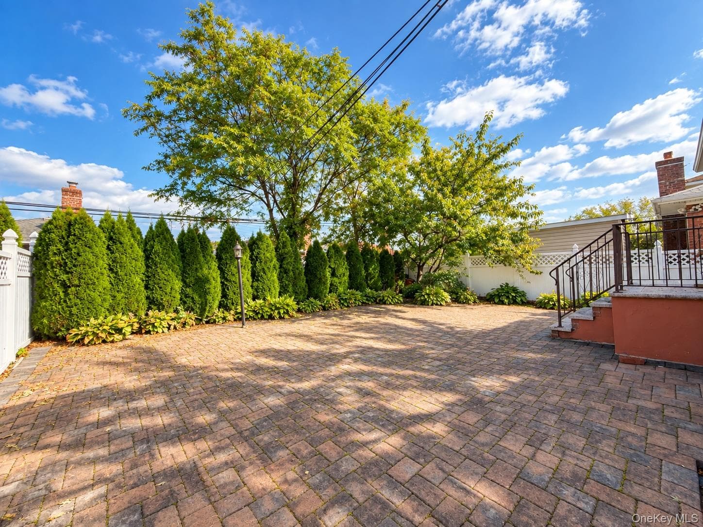 2829 Clearview Expressway thumbnail 13
