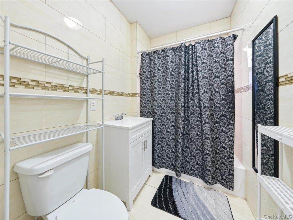 1027 E 231st Street thumbnail 6