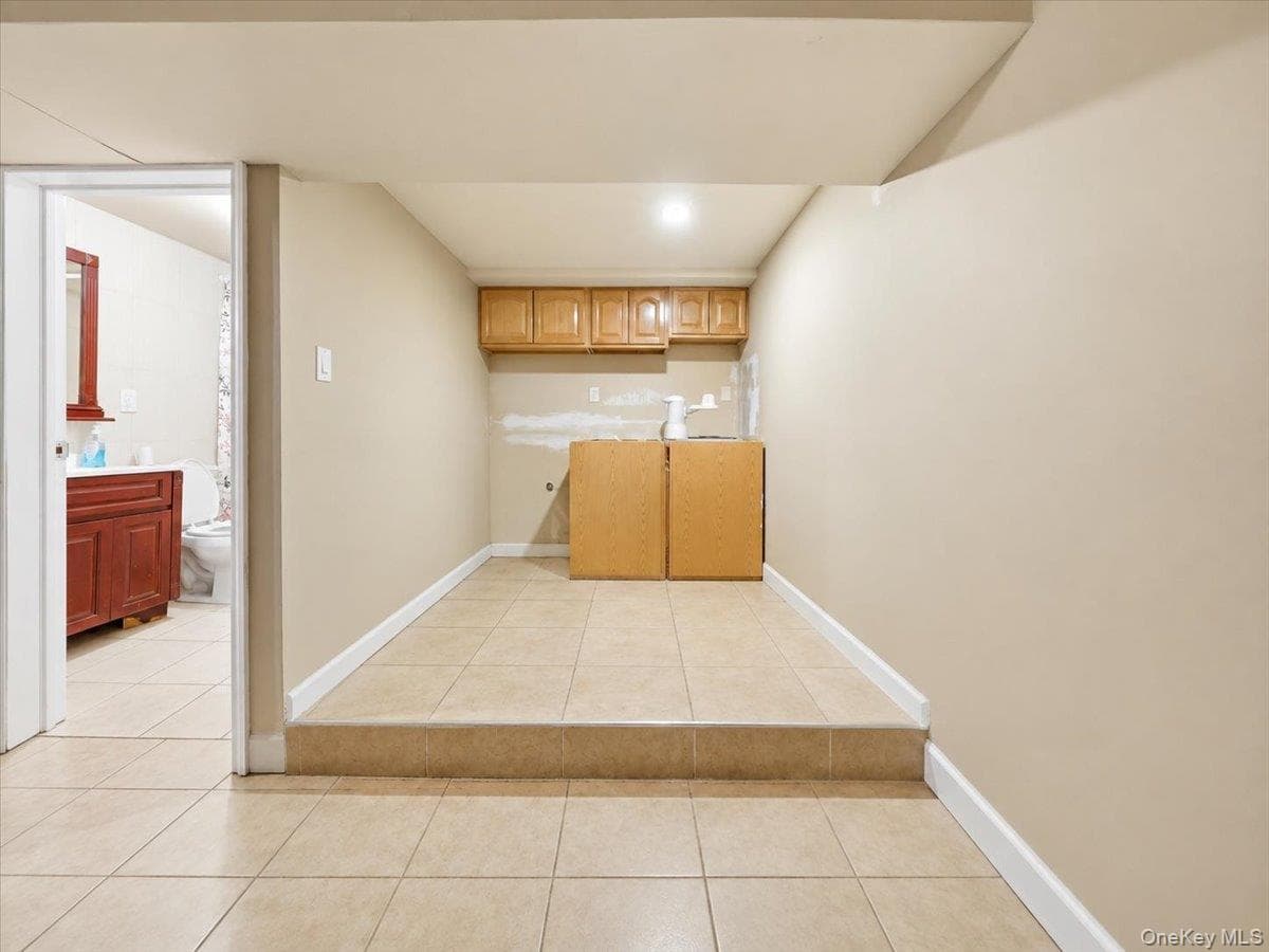 1027 E 231st Street thumbnail 32
