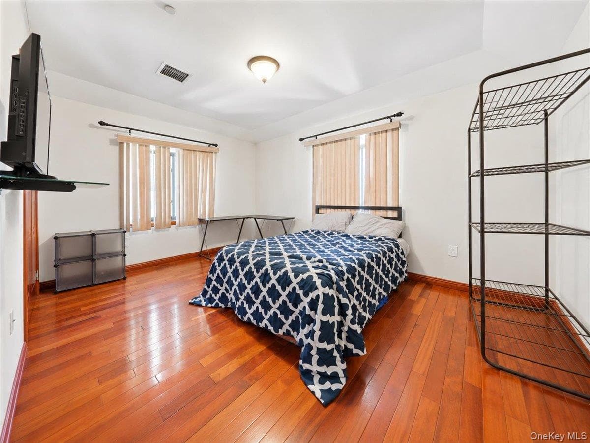 1027 E 231st Street thumbnail 23