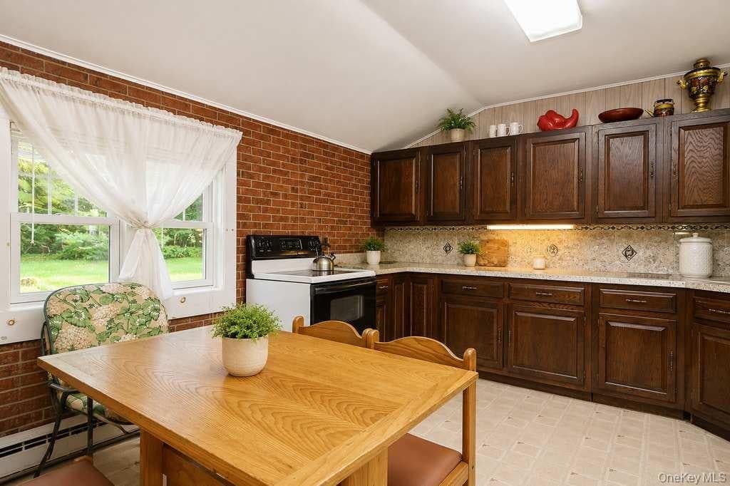 198 Pine Grove Road thumbnail 17
