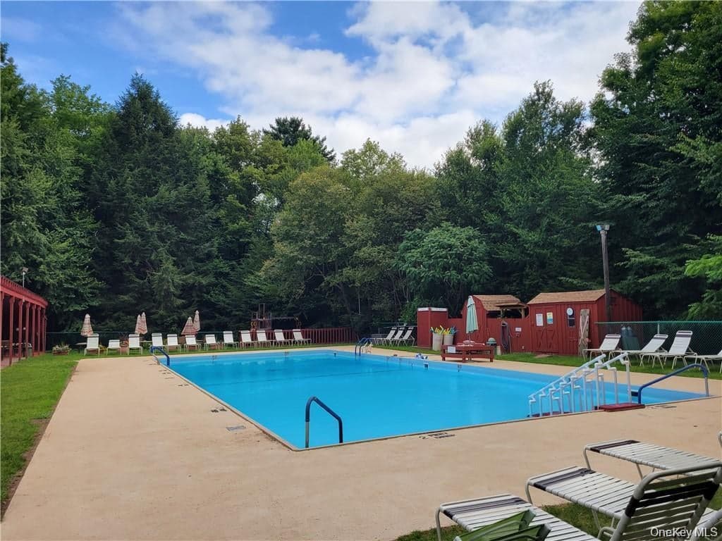 198 Pine Grove Road thumbnail 31