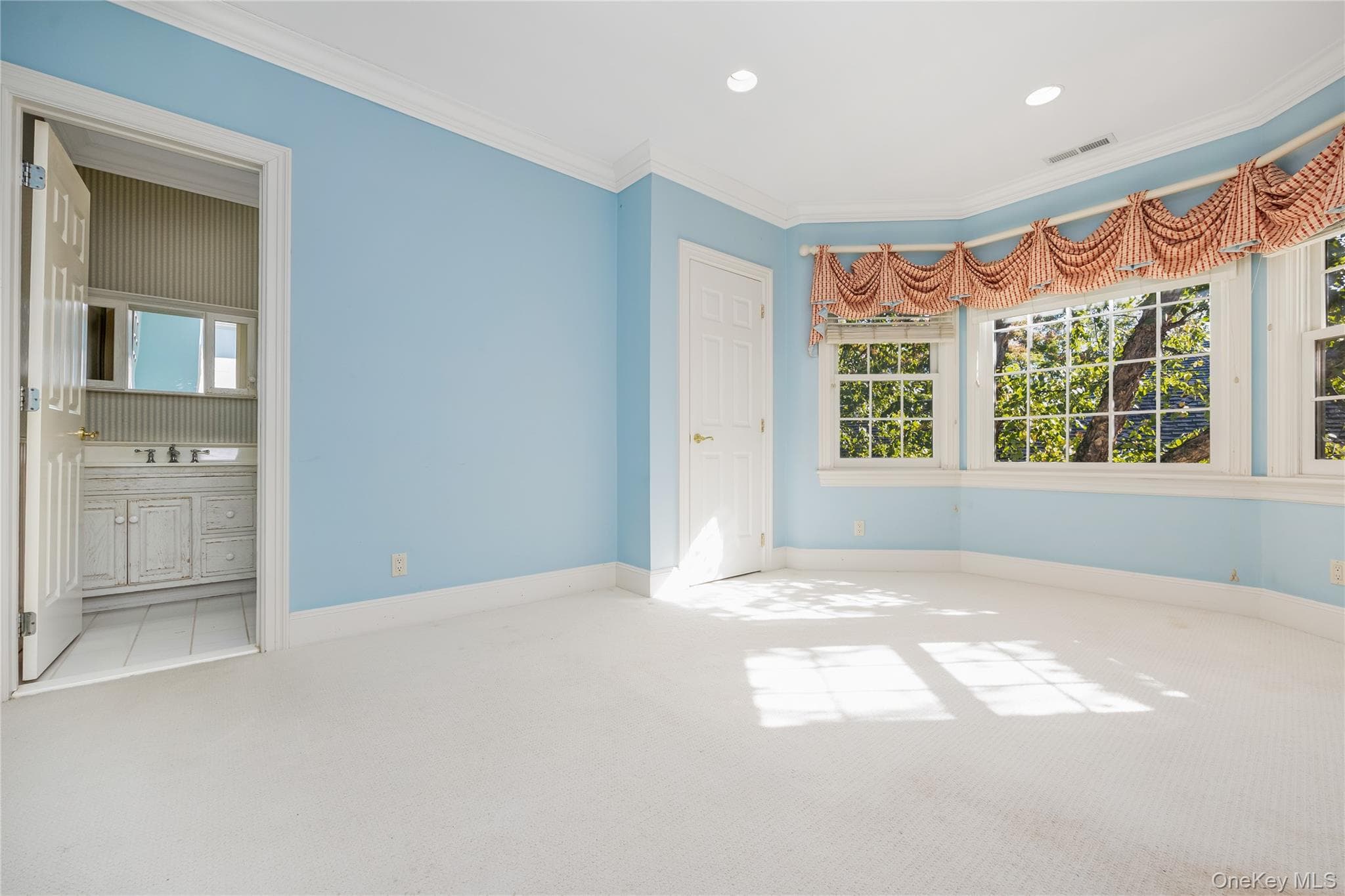 61 Charney Court thumbnail 31