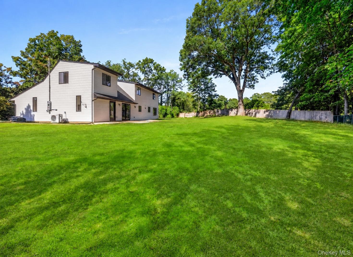 7 Berkshire Court thumbnail 4