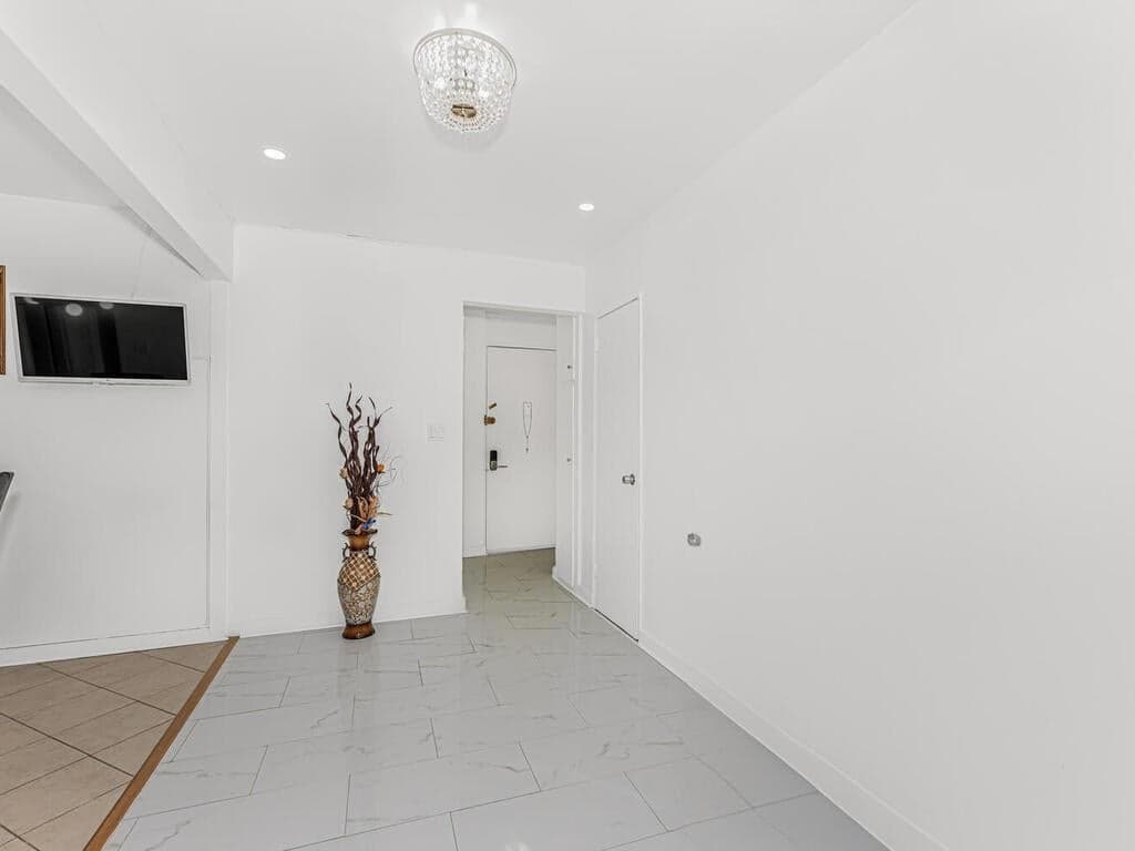 2866 Marion Avenue Unit: 6J thumbnail 3