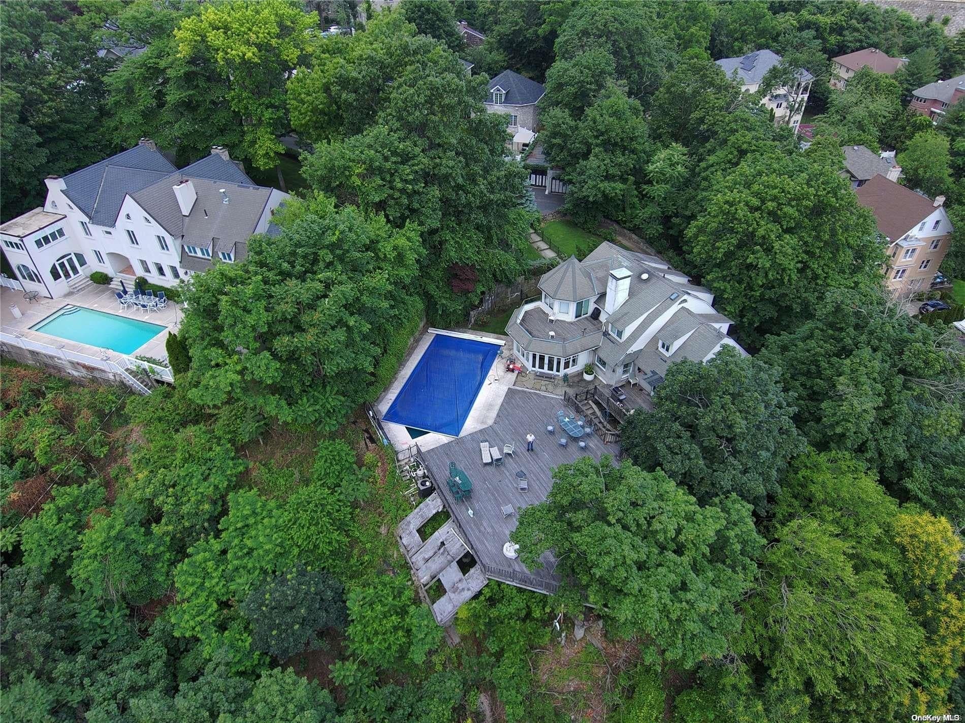 45 East Loop Road Rd thumbnail 22