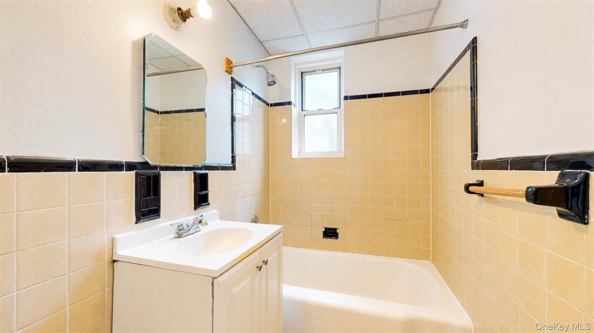 41-50 78th Street Unit: 319 thumbnail 12