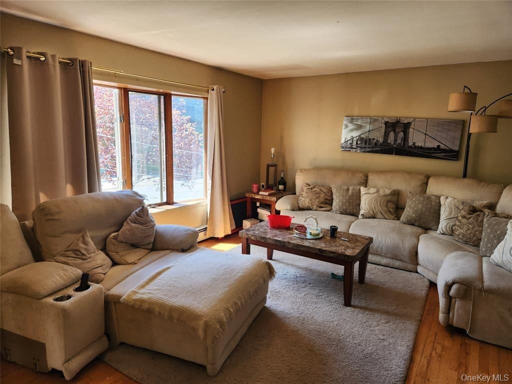 35 Mulford Place thumbnail 9
