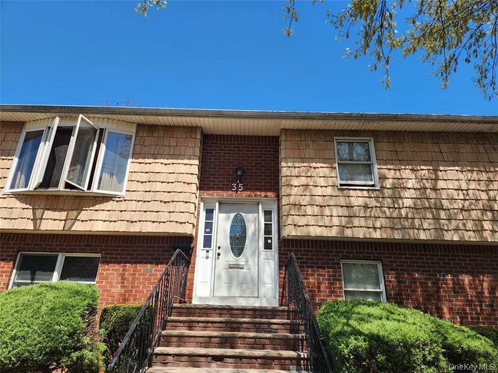 35 Mulford Place thumbnail 2