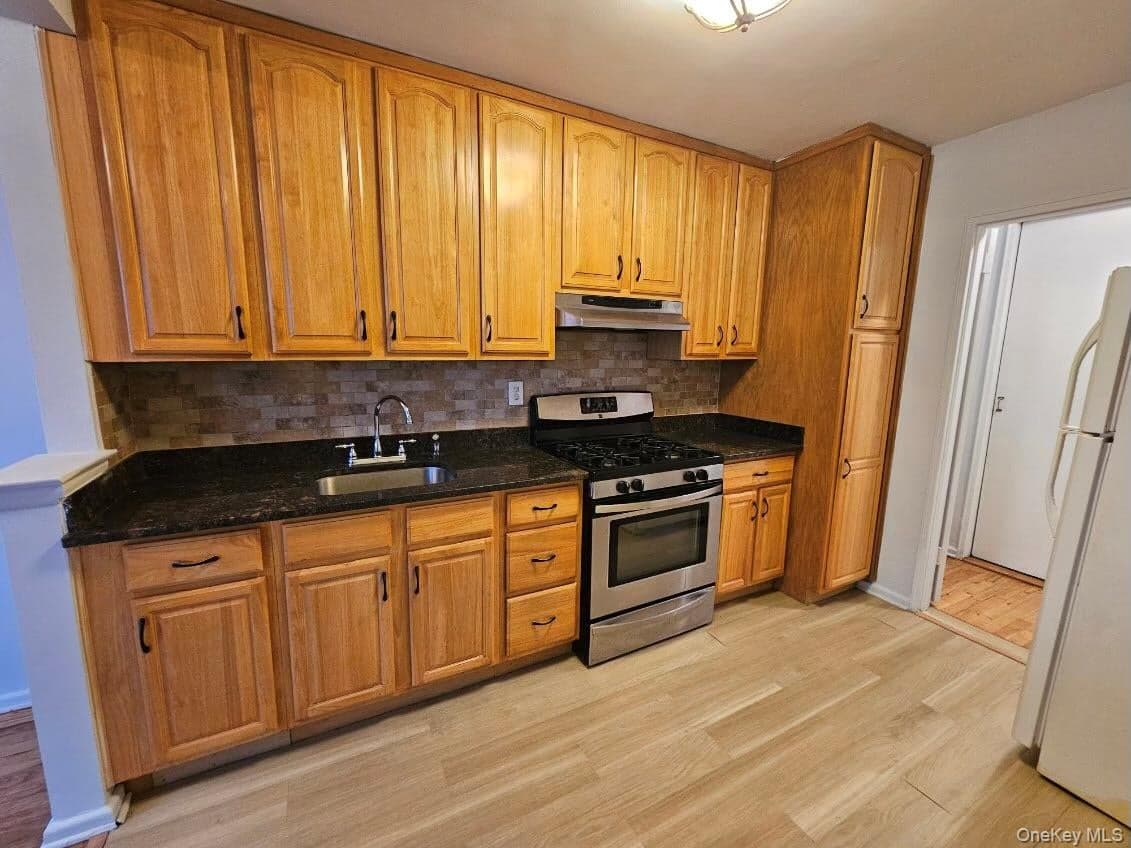 151-05 Cross Island Parkway Unit: 3E, Whitestone