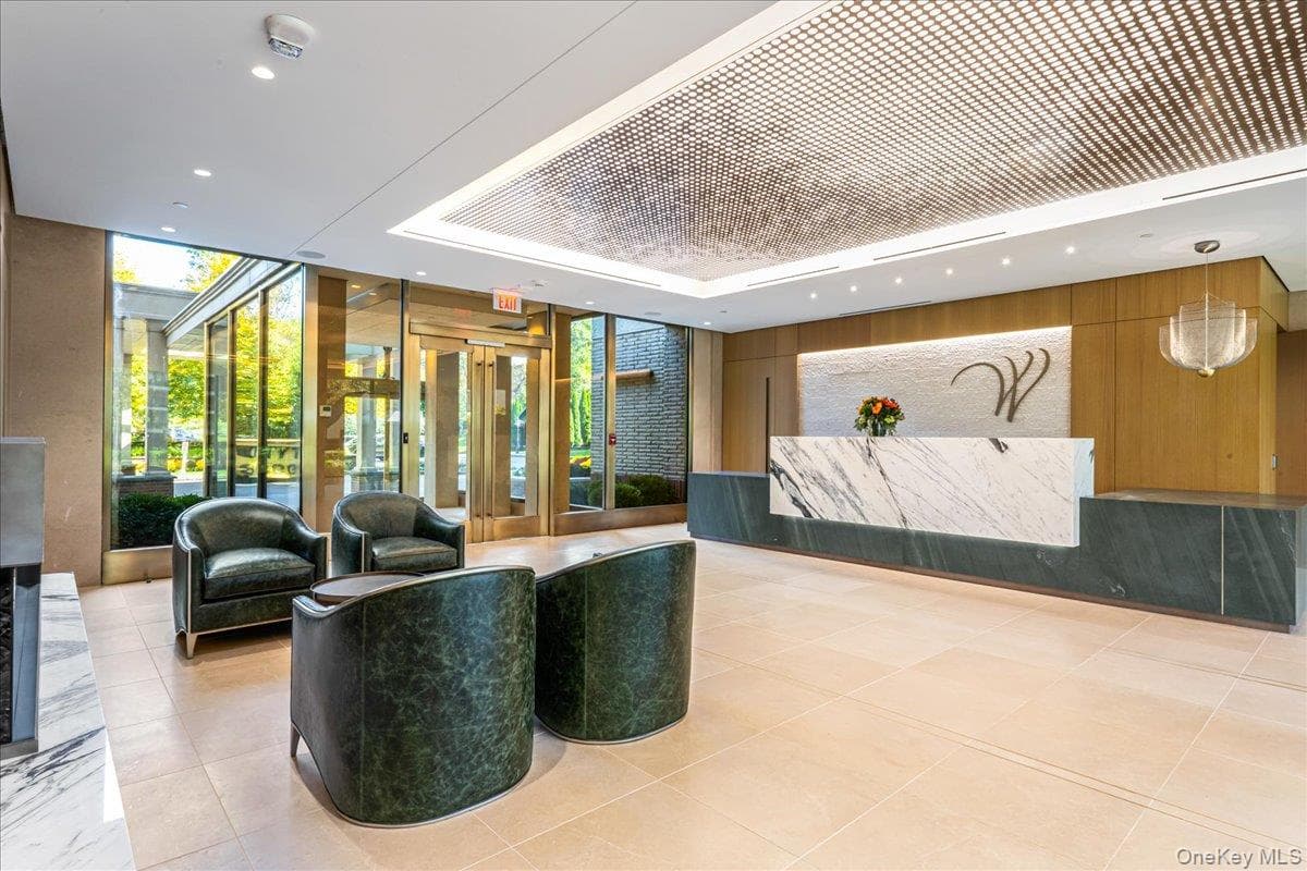111 Cherry Vallley Avenue Unit: 408W thumbnail 4