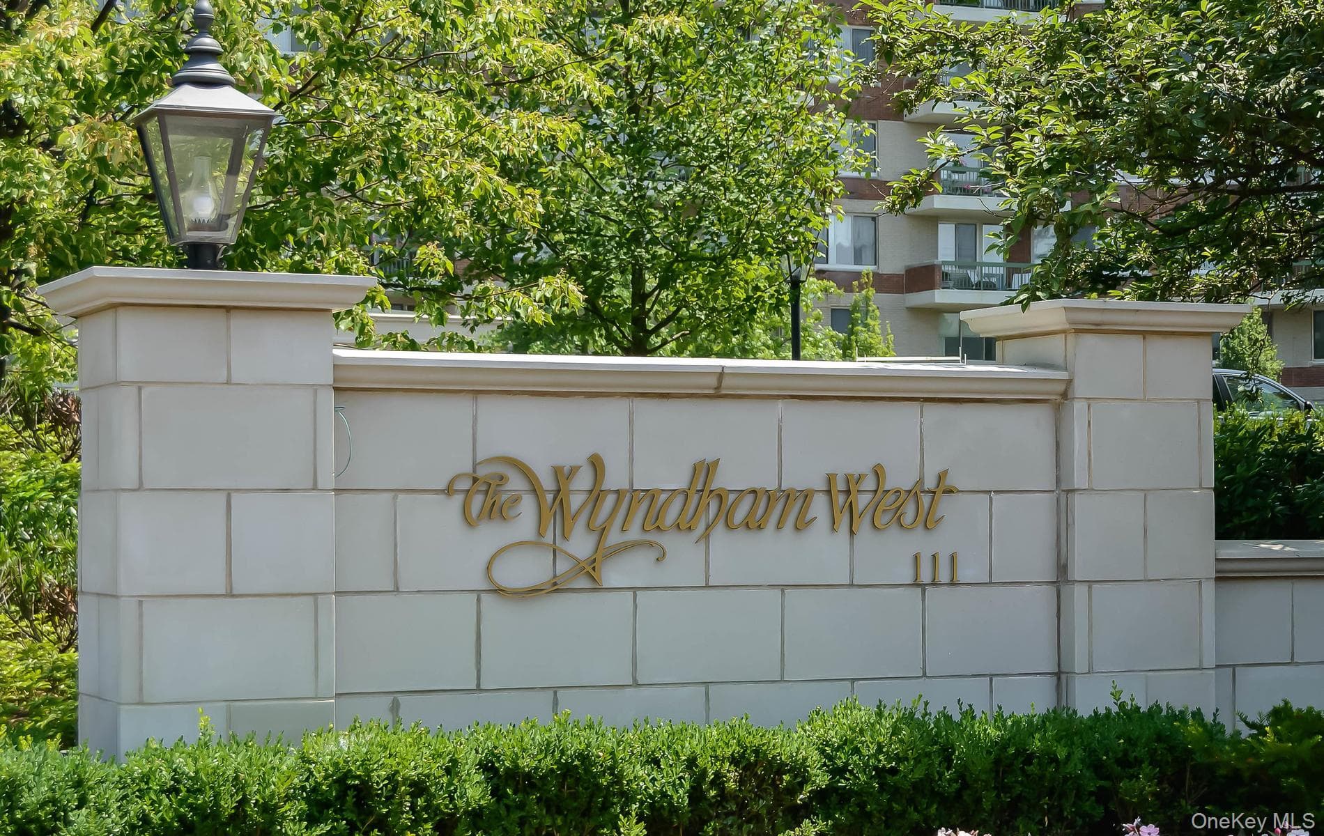 111 Cherry Vallley Avenue Unit: 408W thumbnail 2