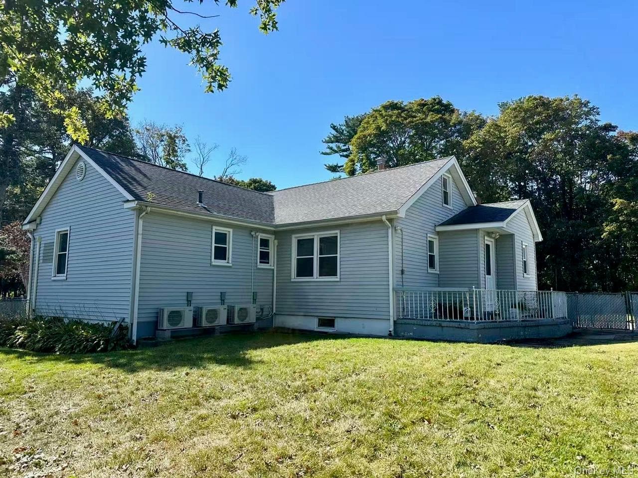 215 Mineola Avenue thumbnail 13