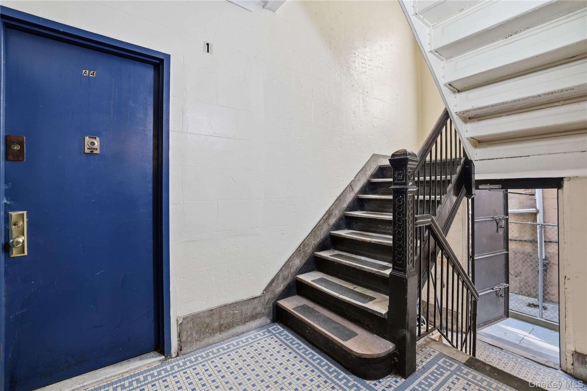 1084 Willmohr Street thumbnail 6