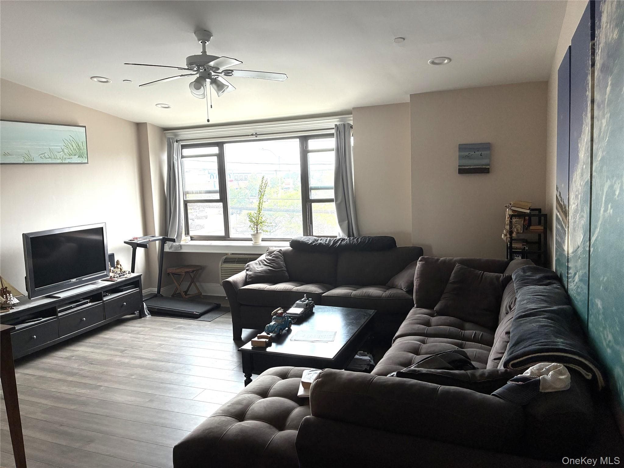 185 W Park Avenue Unit: 200 thumbnail 5