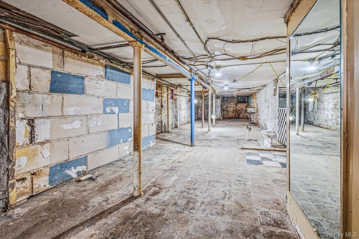 2313 Newkirk Avenue thumbnail 26