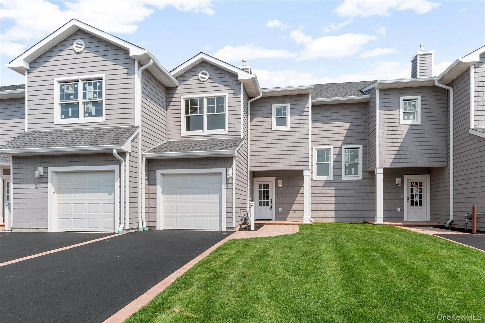 8 Ocean Watch Court, Freeport
