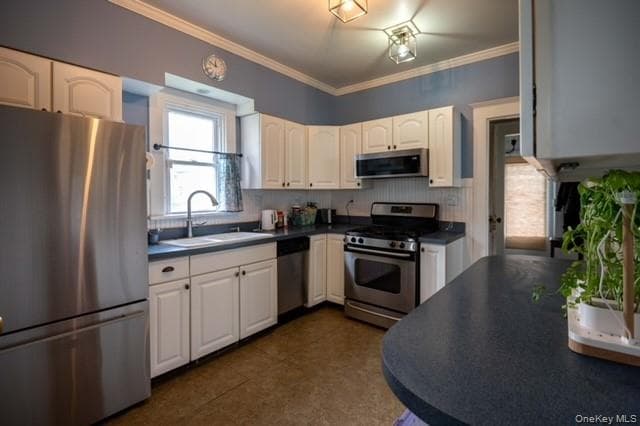957 Columbia Street thumbnail 9