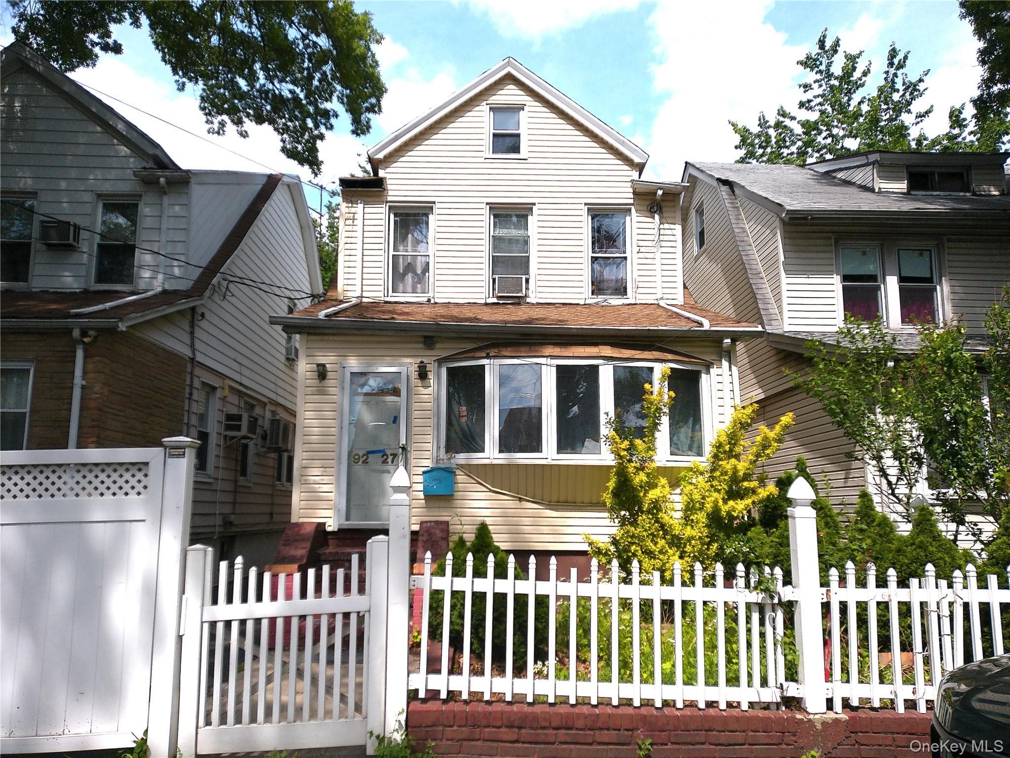 9227 Springfield Boulevard thumbnail 3