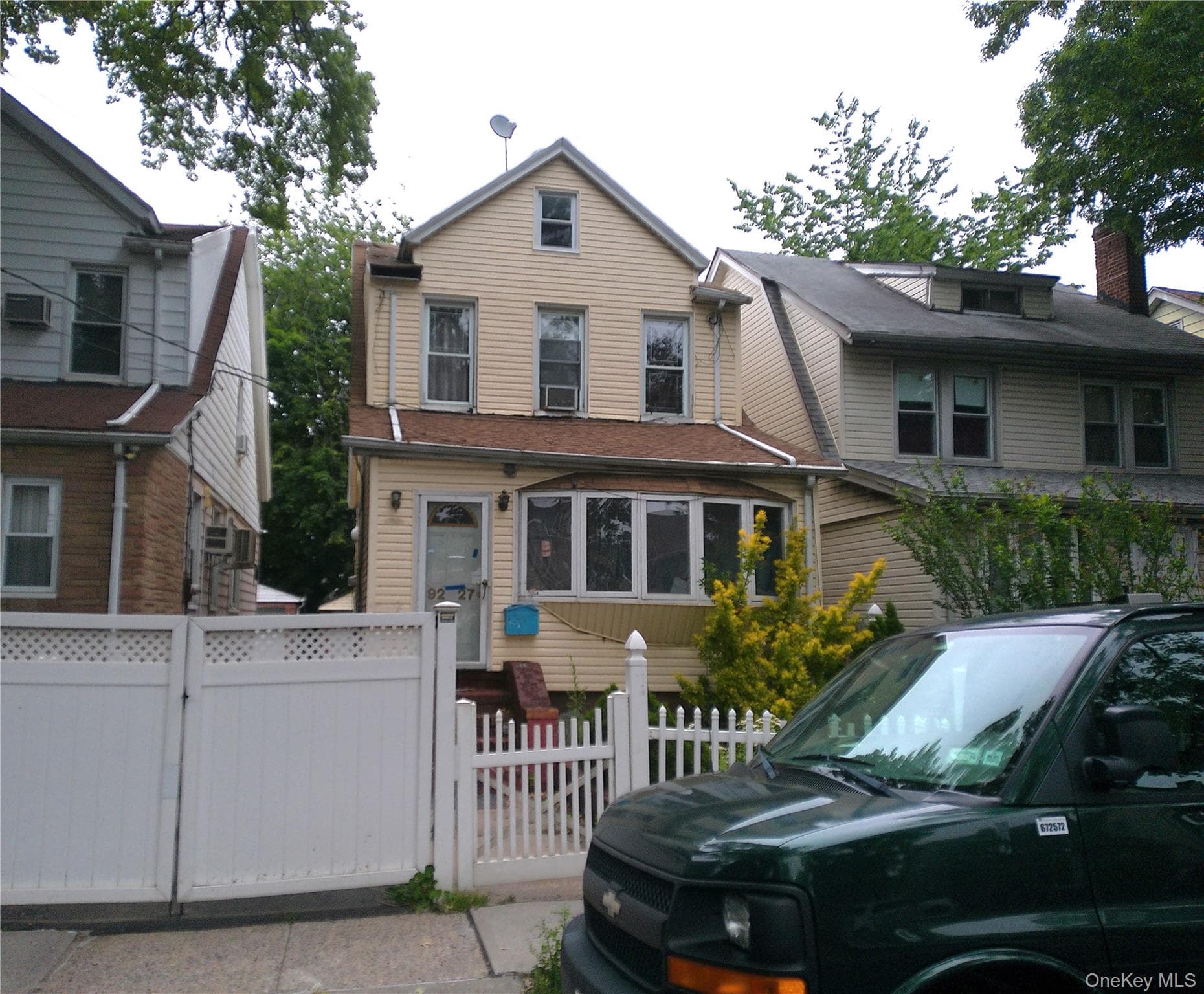 9227 Springfield Boulevard thumbnail 2