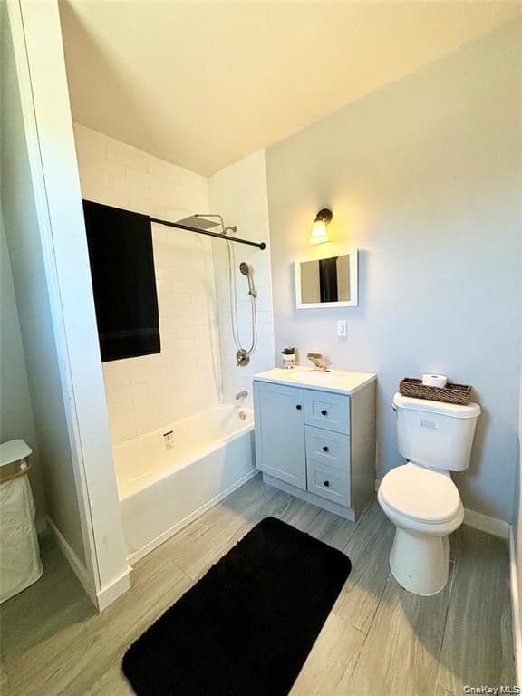 125 Lynbrook Drive thumbnail 14