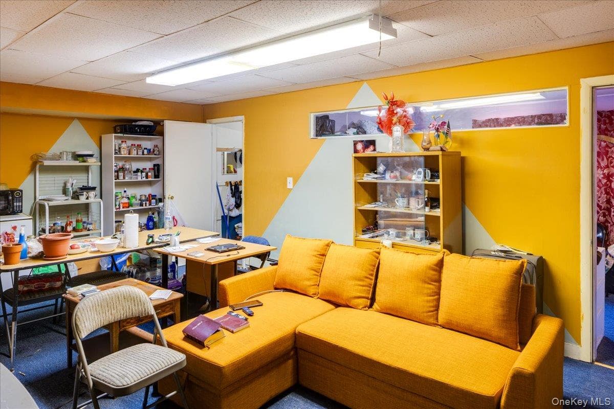 215 N Hillside Avenue thumbnail 40