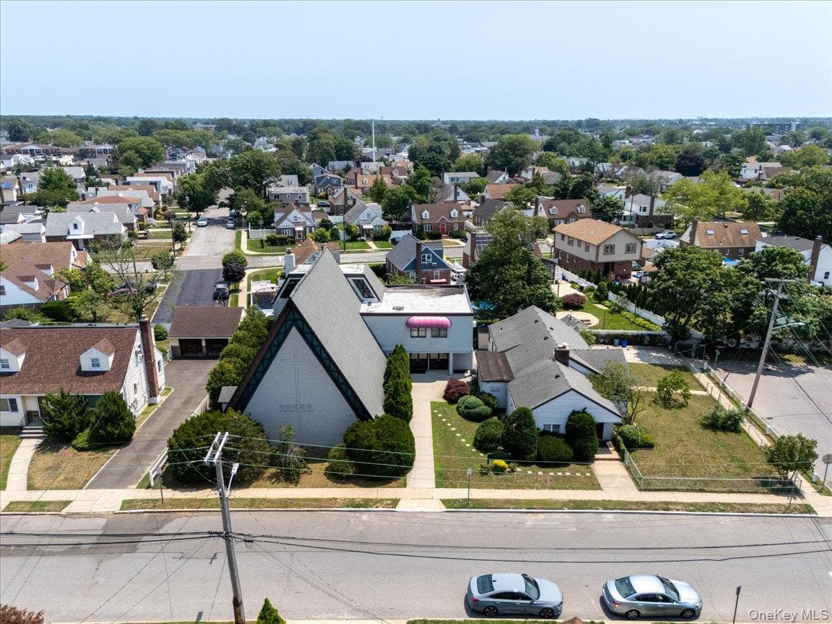 215 N Hillside Avenue thumbnail 3