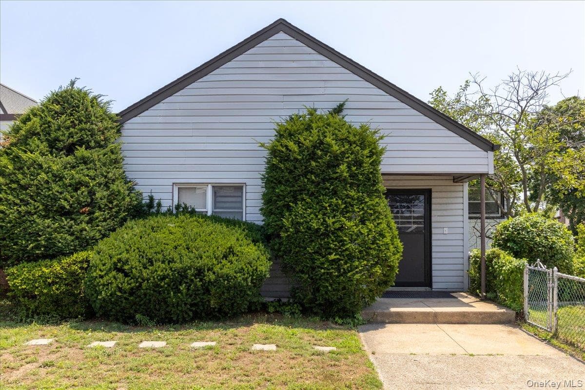 215 N Hillside Avenue thumbnail 10