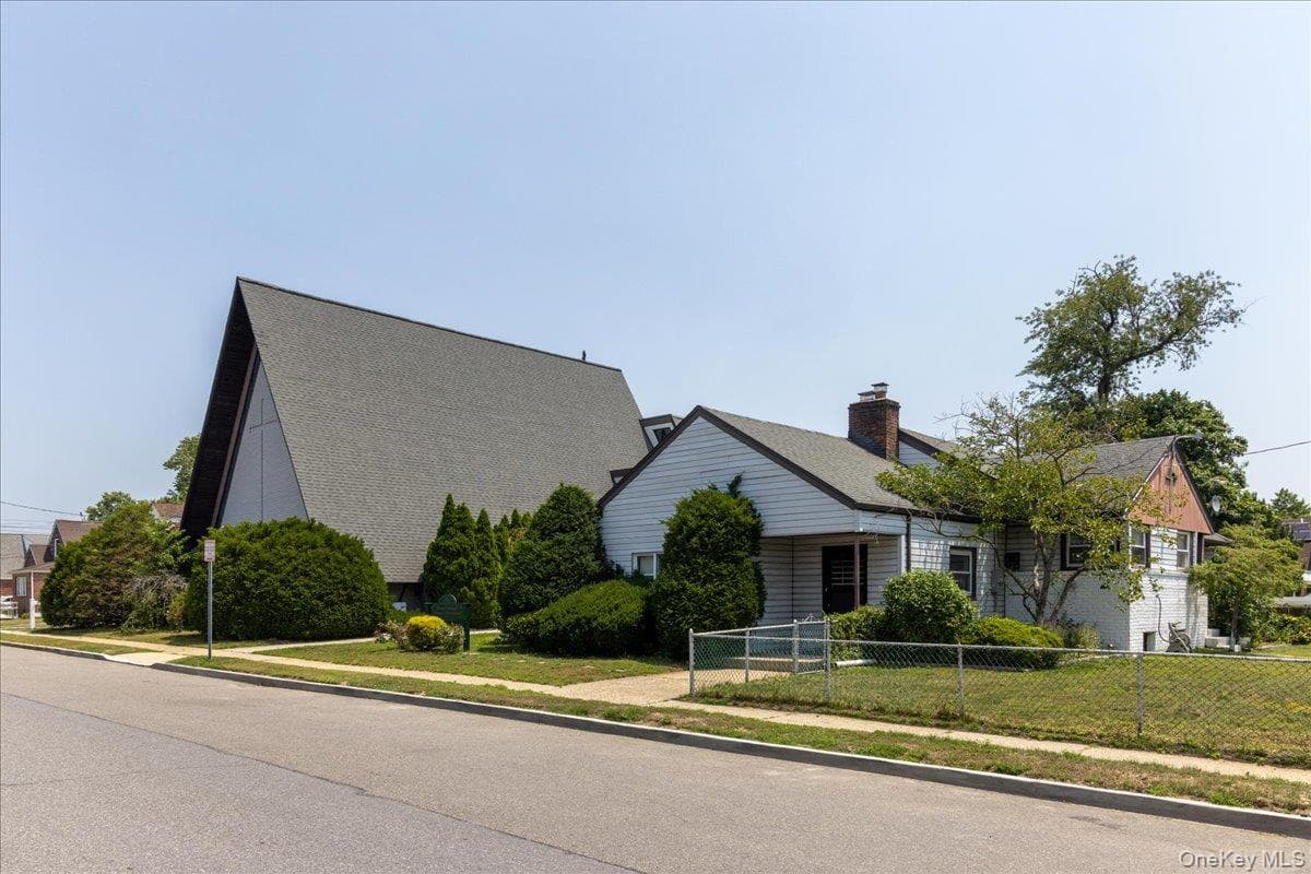 215 N Hillside Avenue thumbnail 7