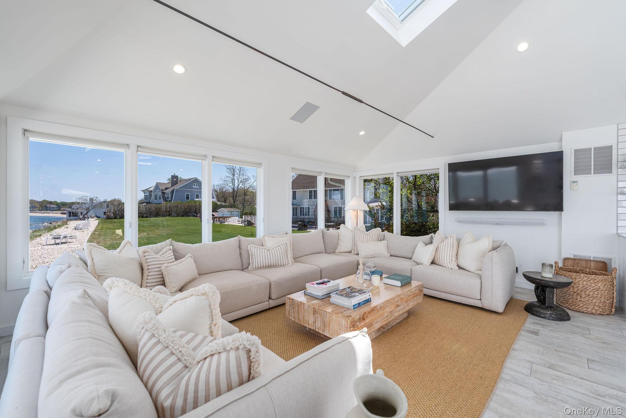 21515 Soundview Avenue thumbnail 17