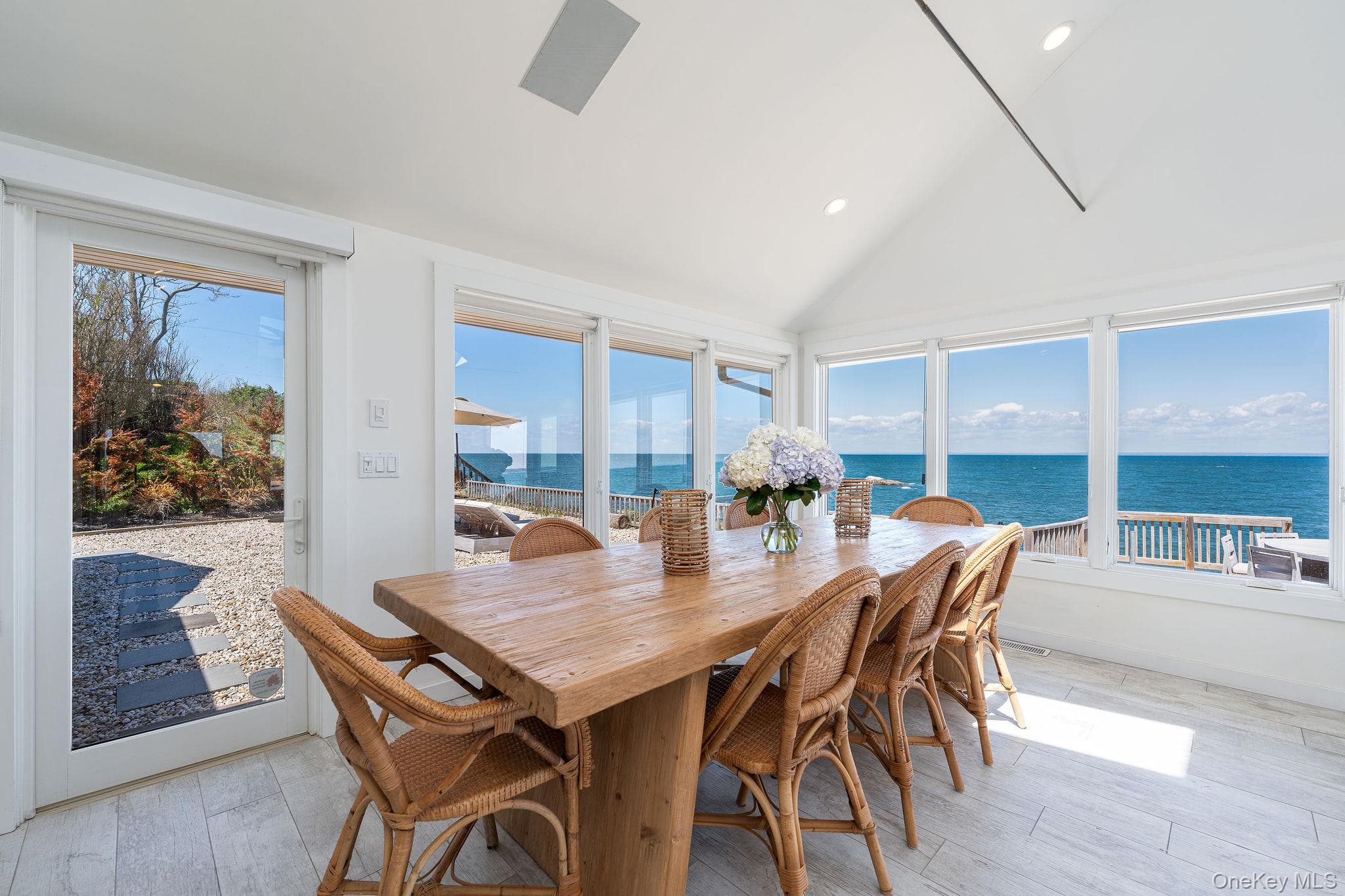 21515 Soundview Avenue thumbnail 13