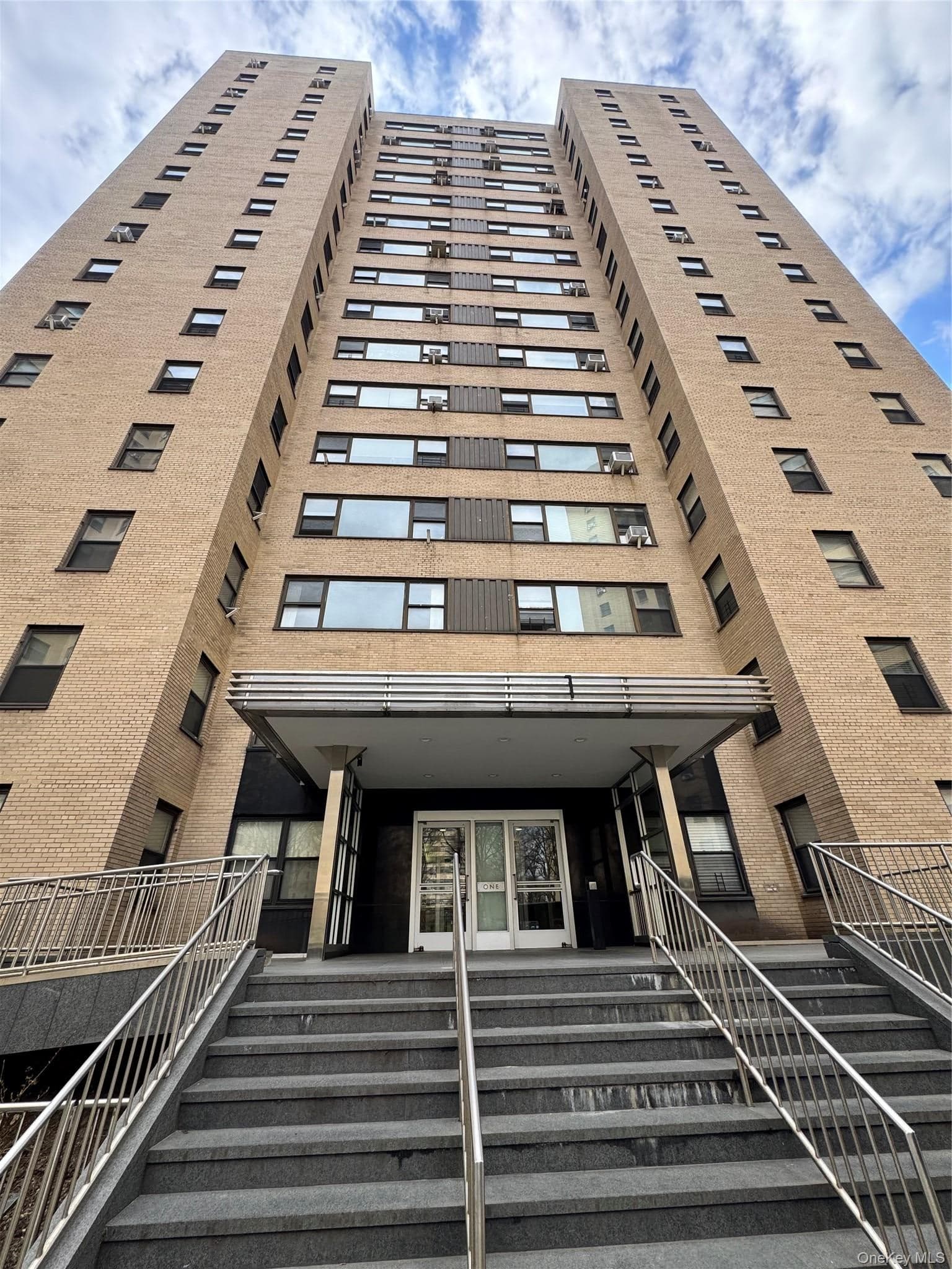 1 Fordham Hill Oval Unit: 3g, Bronx