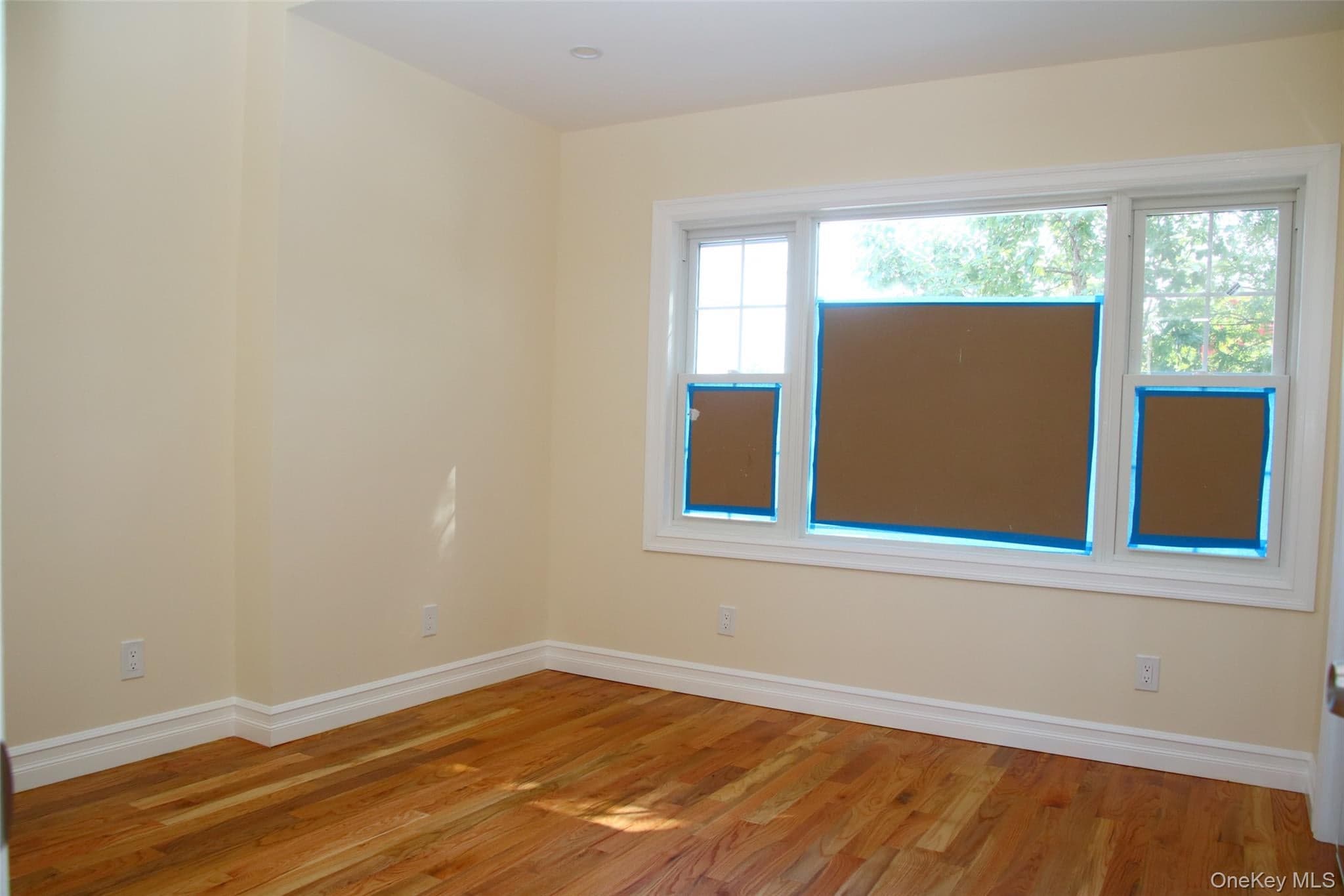 1048 E 98th Street thumbnail 5