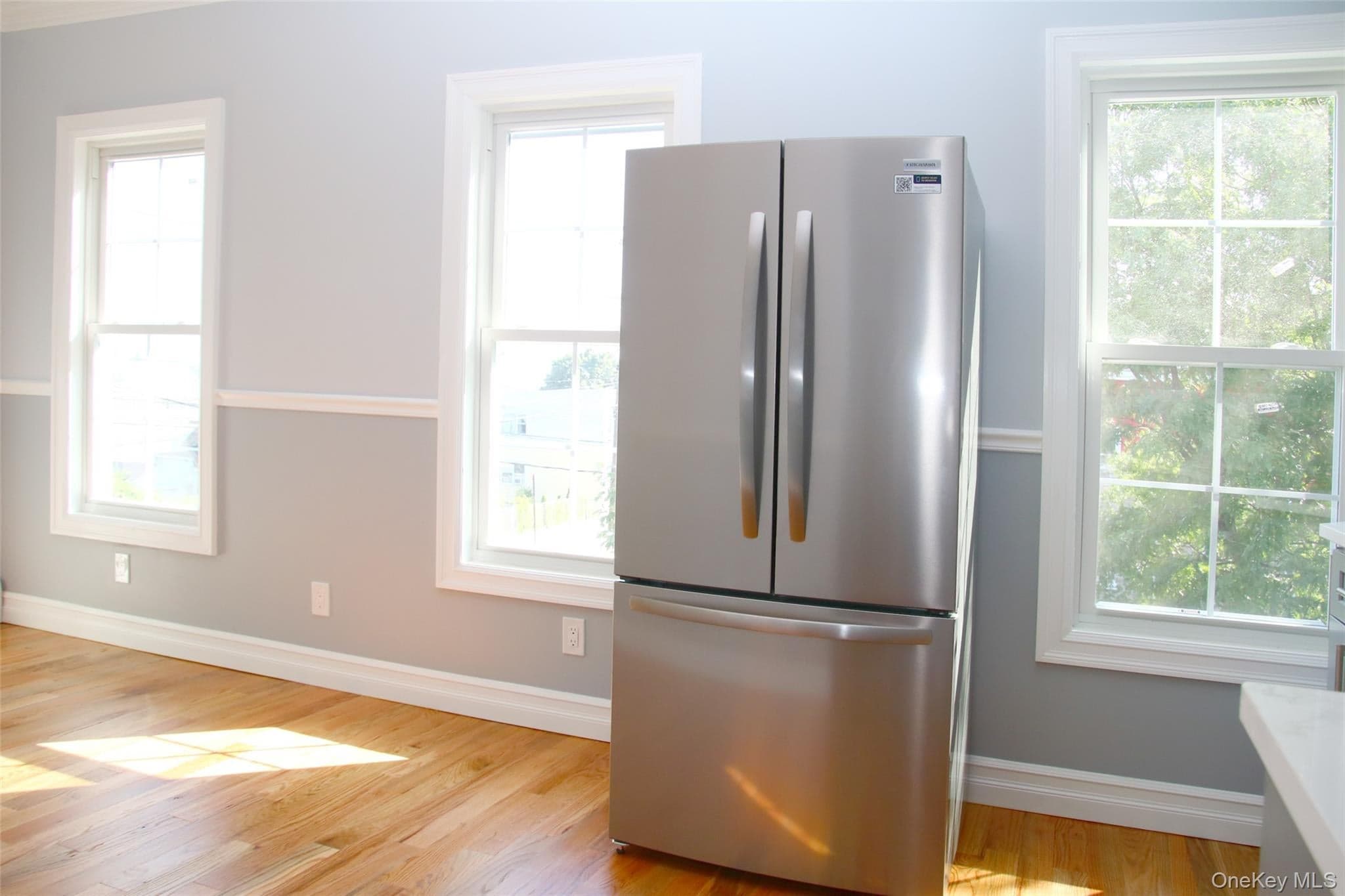 1048 E 98th Street thumbnail 13