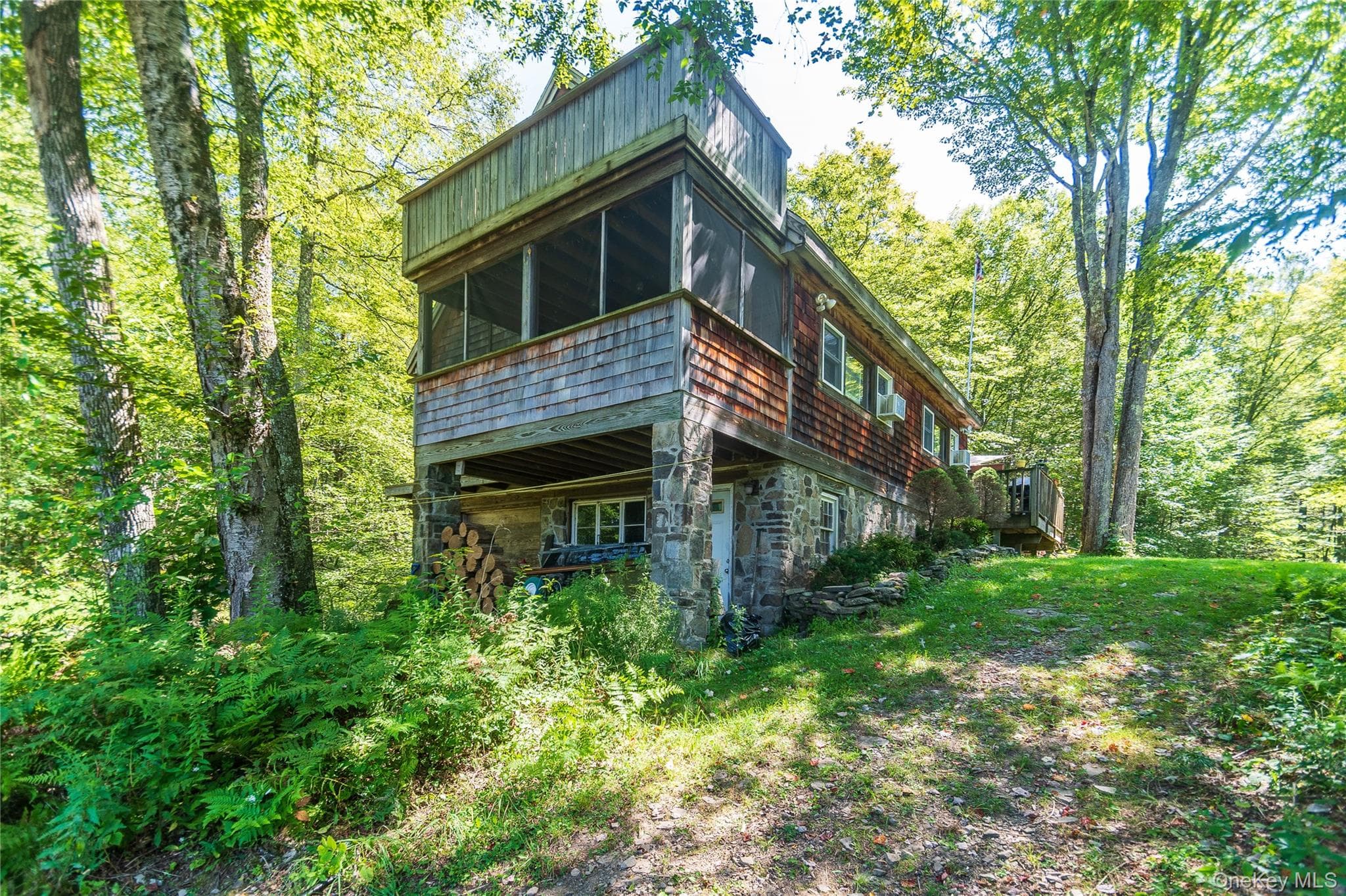 885 Grandview Road thumbnail 4