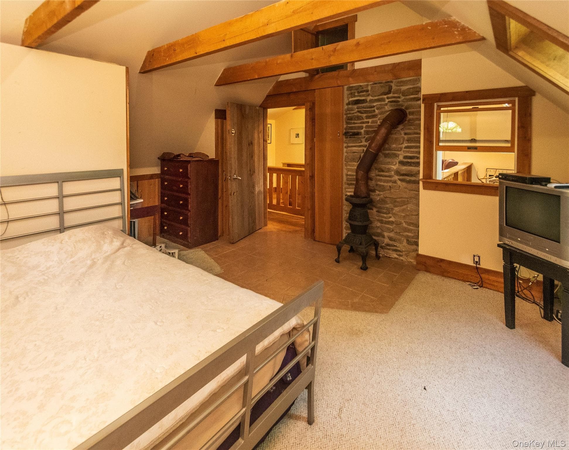 885 Grandview Road thumbnail 19