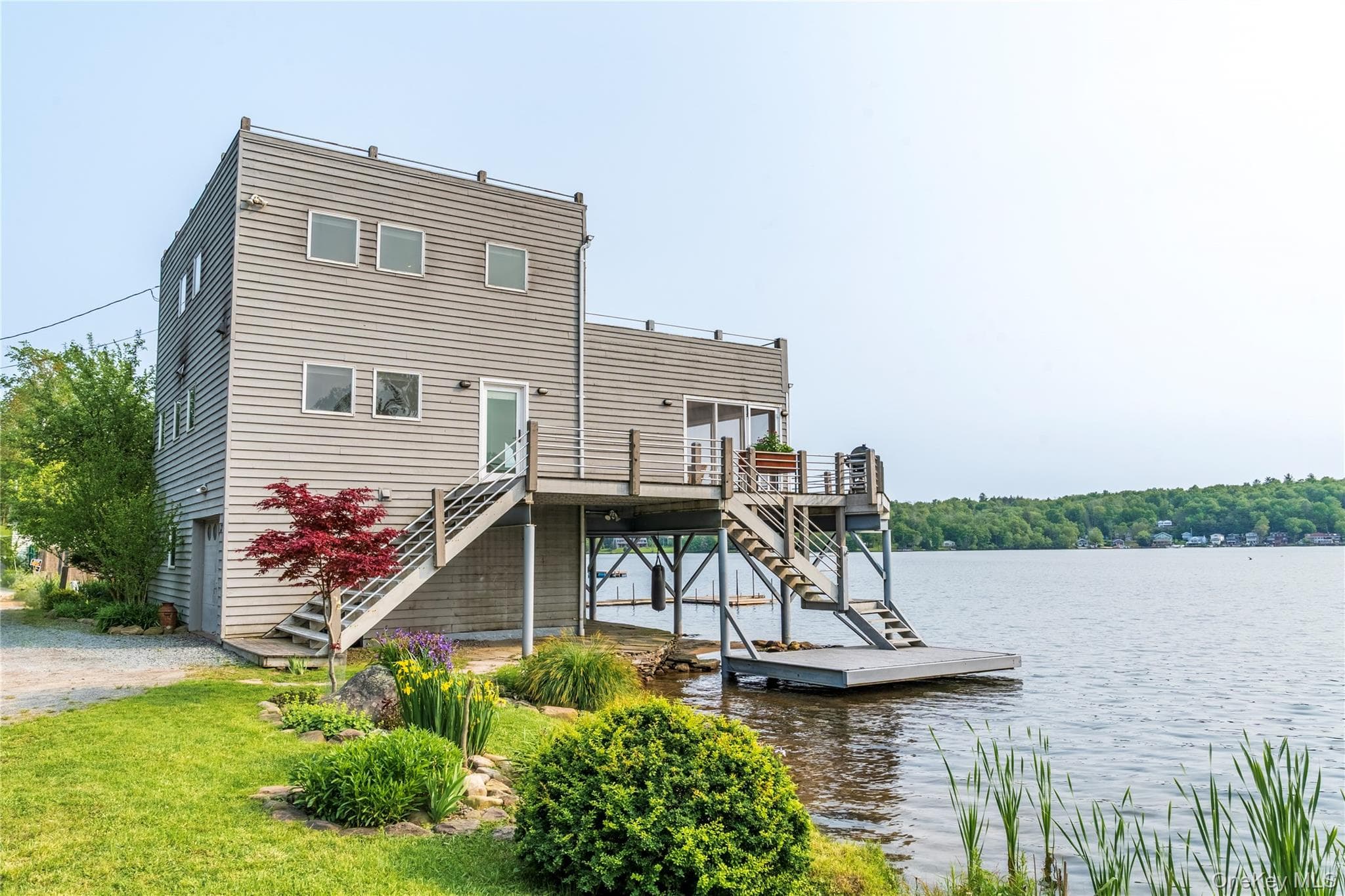 13 W Shore Road, Kauneonga Lake