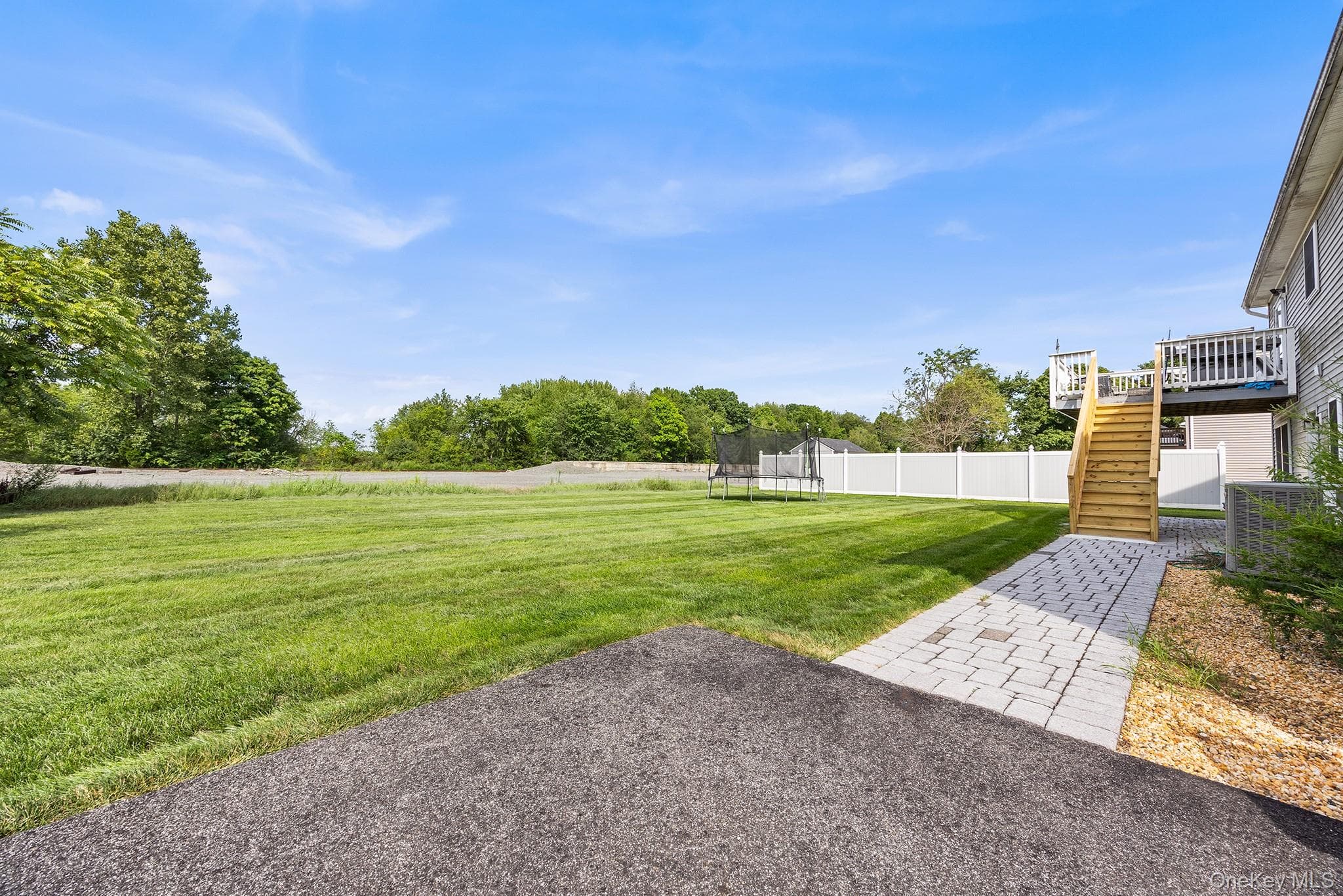 1 Sanford Avenue thumbnail 28