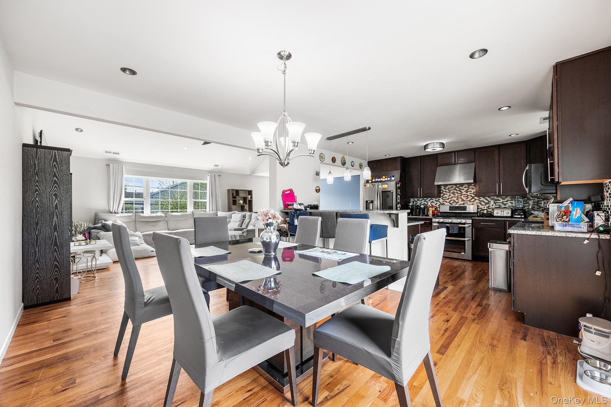 1 Sanford Avenue thumbnail 9