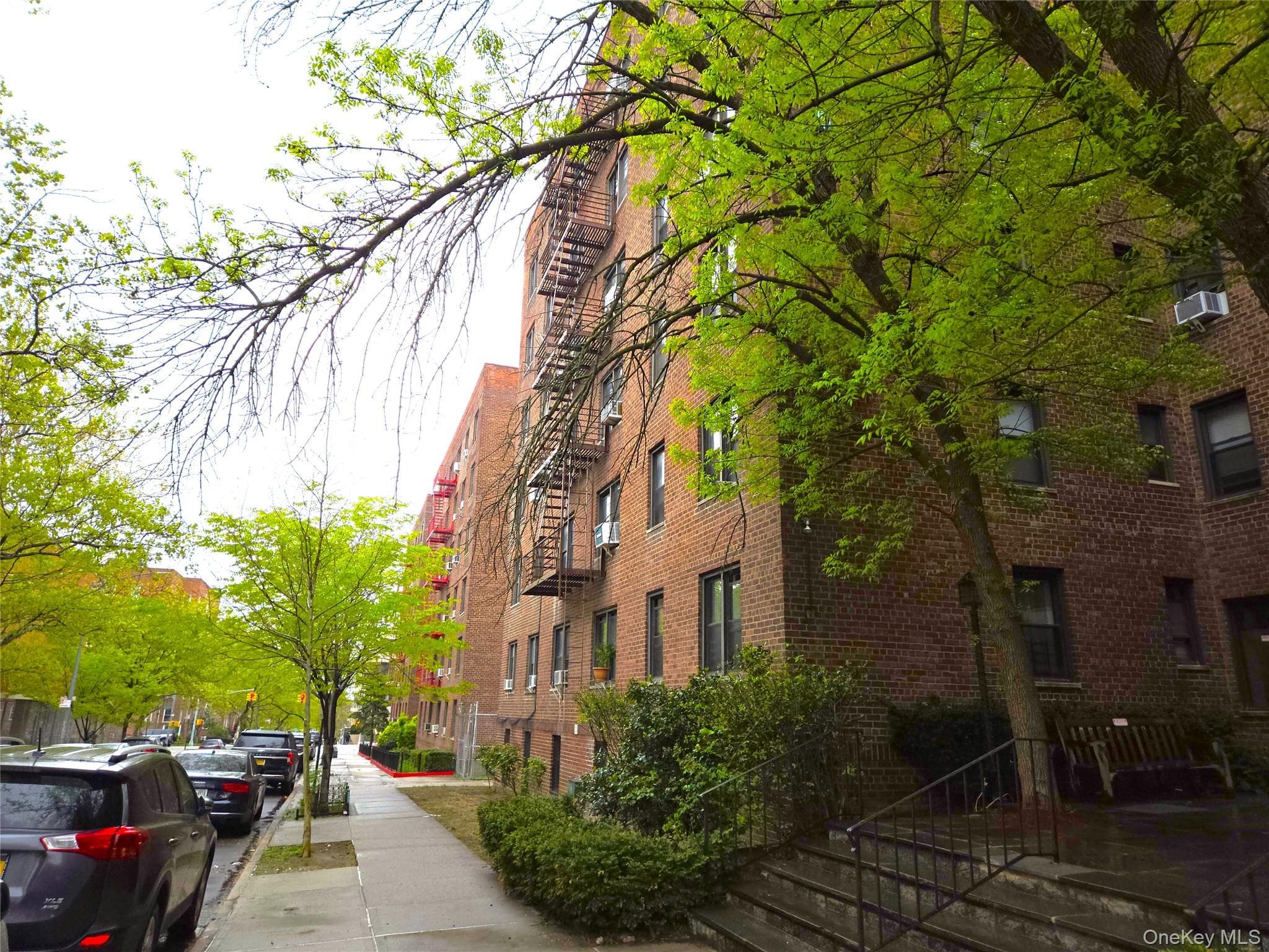 102-18 64th Avenue Unit: 2X, Forest Hills
