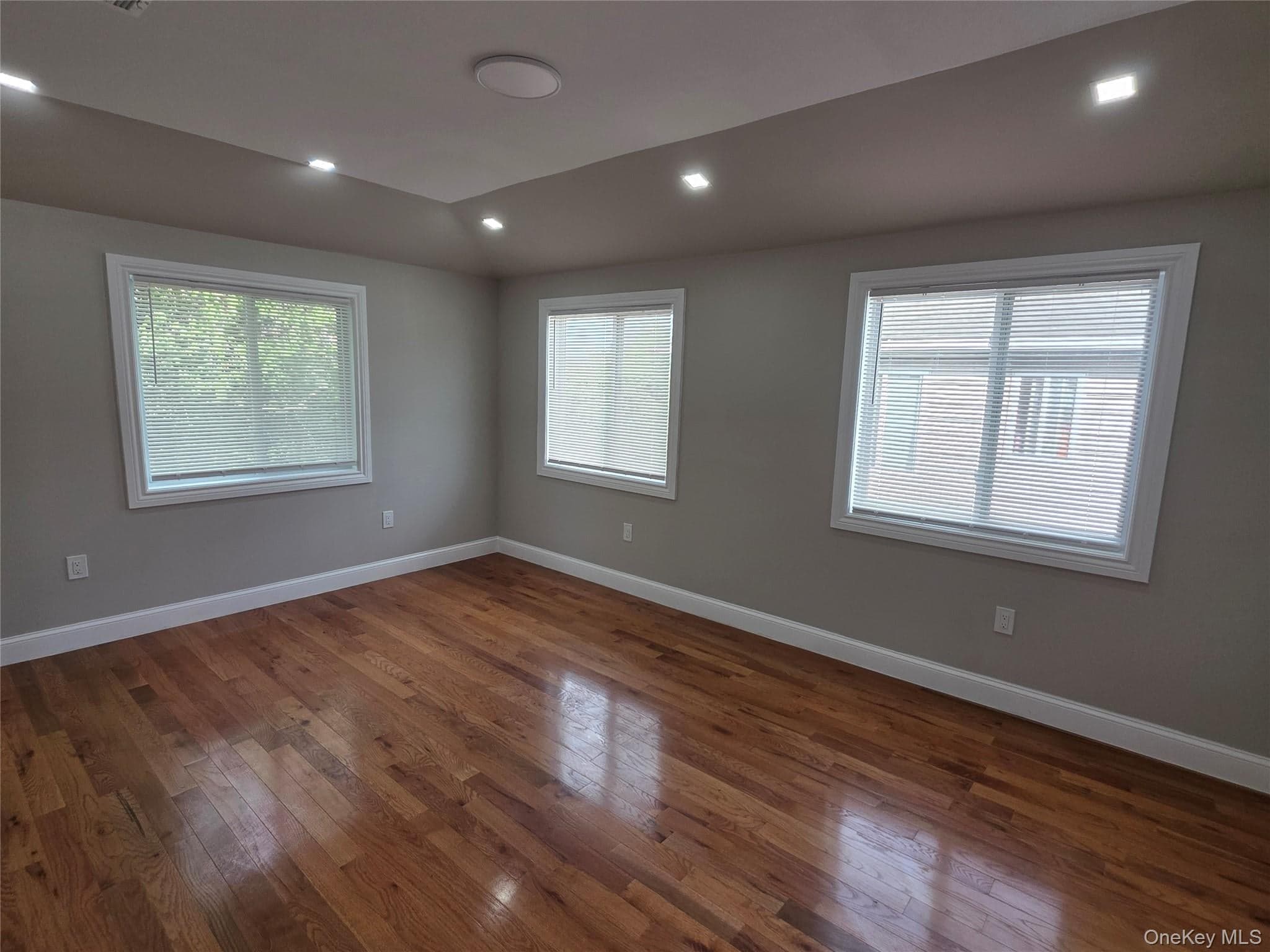 1720 New Haven Avenue thumbnail 18