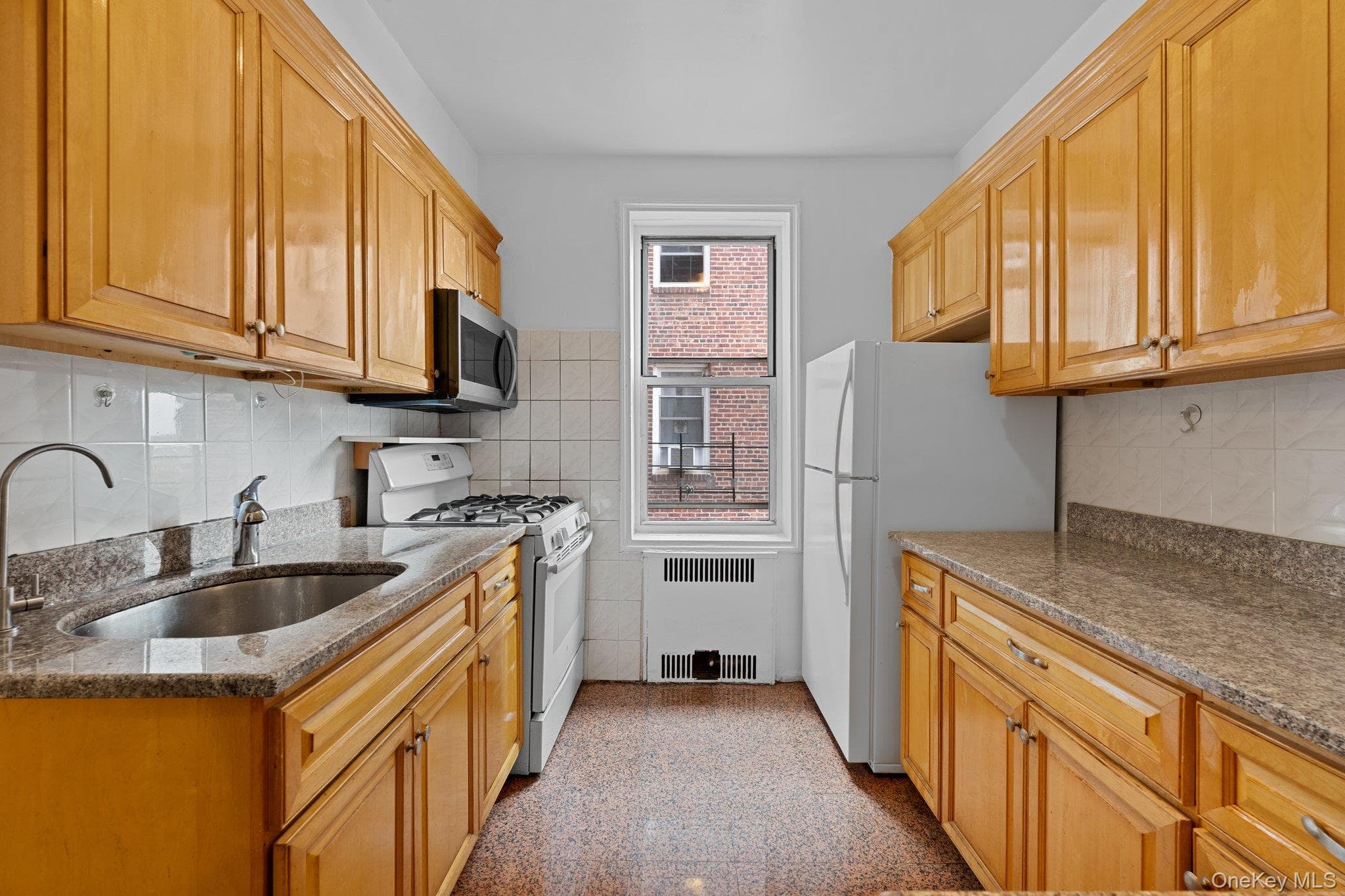 114-06 Queens Blvd Blvd Unit: D9 thumbnail 2
