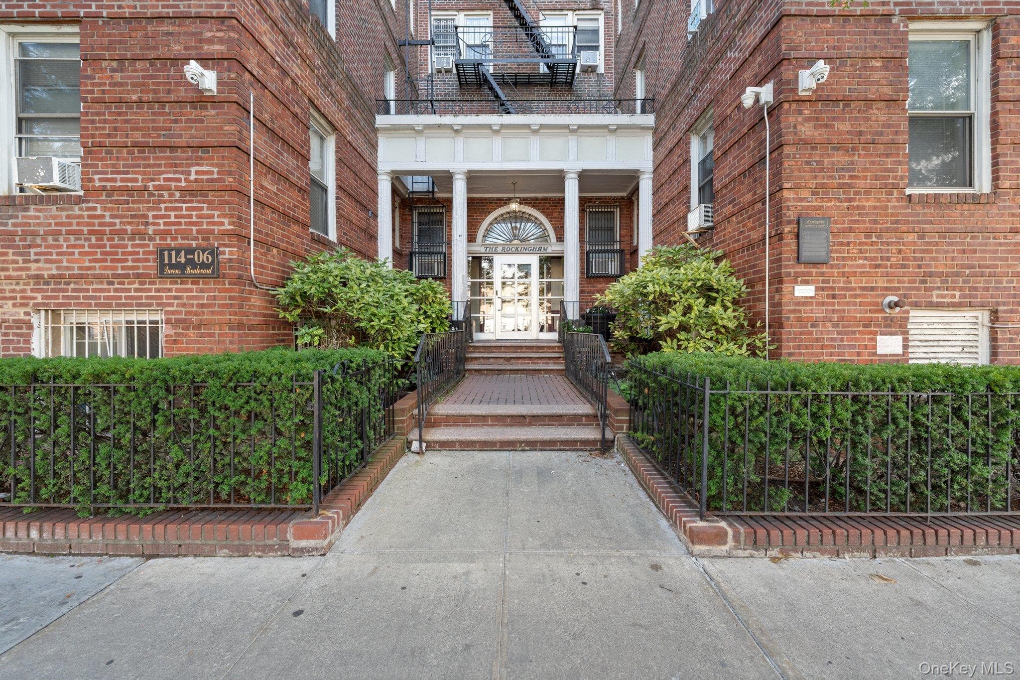 114-06 Queens Blvd Blvd Unit: D9 thumbnail 23