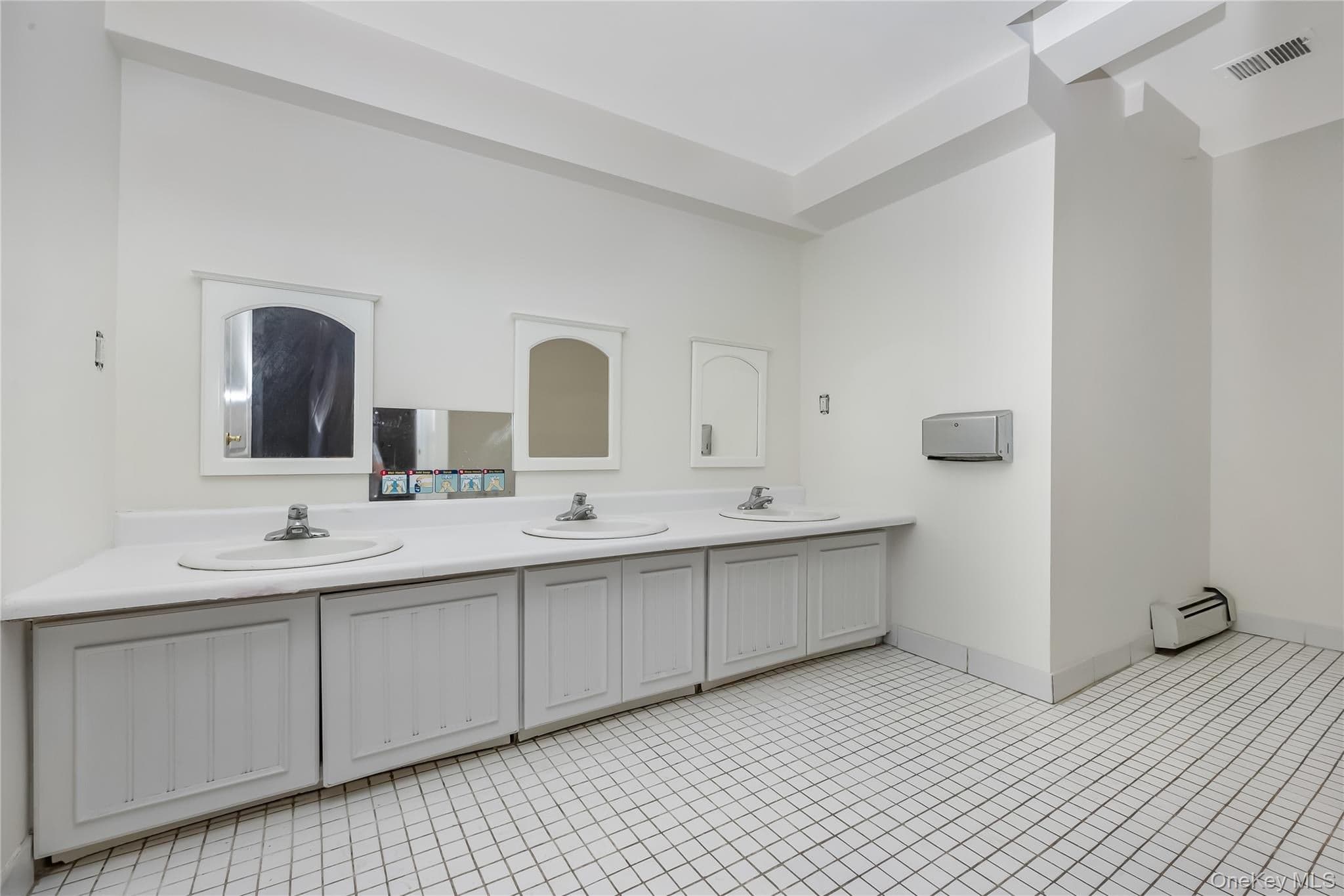 66-06 70th Street Unit: R5 thumbnail 15